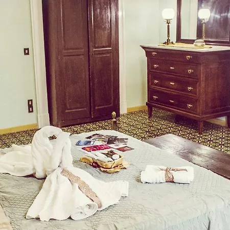 Retro Oda ve Kahvaltı Napoli