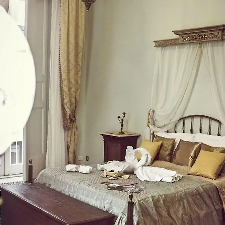 Retro Oda ve Kahvaltı Napoli