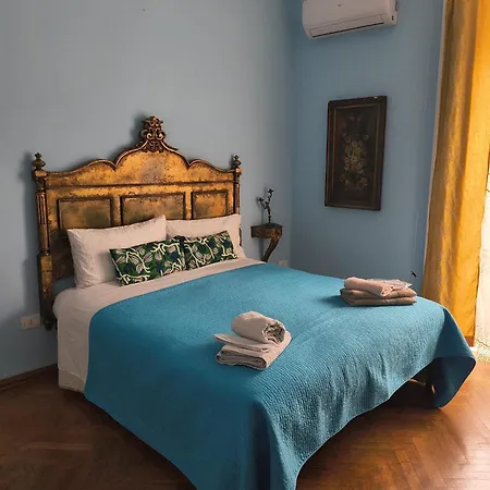 Retro Panzió Nápoly