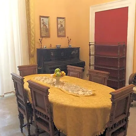 Retro Bed & Breakfast