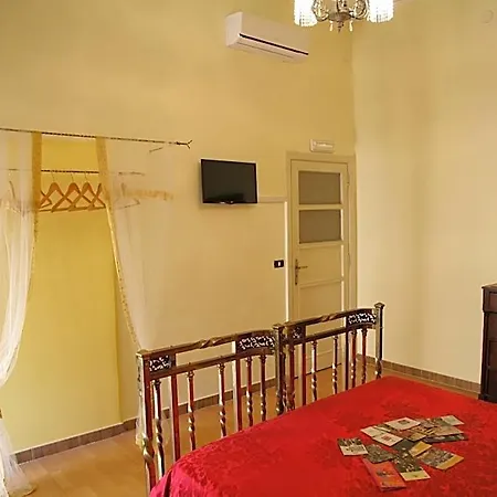 Retro Bed & Breakfast