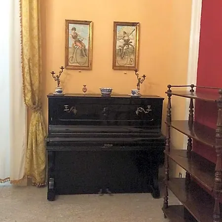 Retro Bed & Breakfast Neapel
