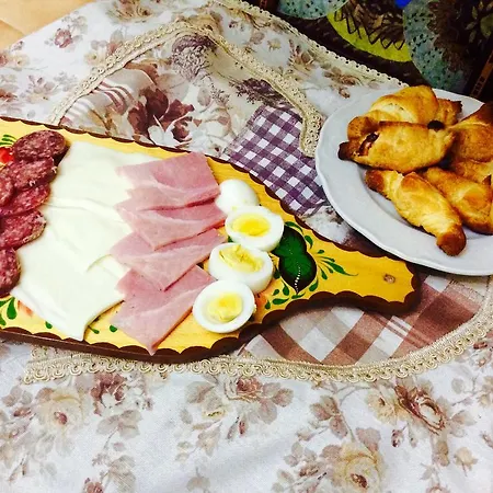 Retro Bed & Breakfast *