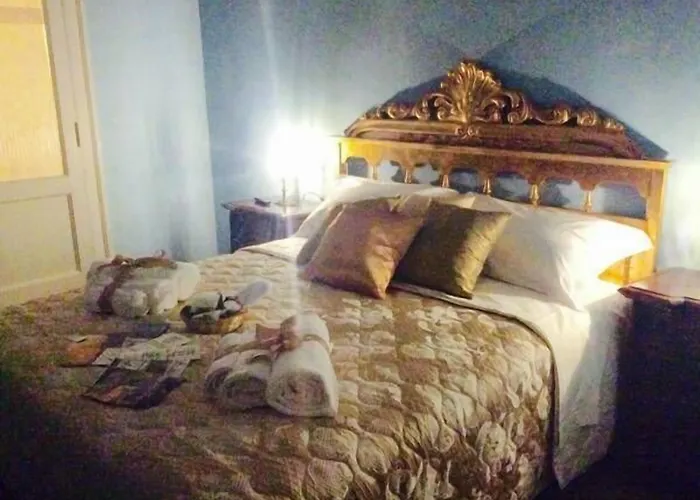 Retro Bed and Breakfast *