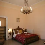 Retro Bed & Breakfast