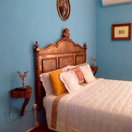 Retro Bed and Breakfast Νάπολη